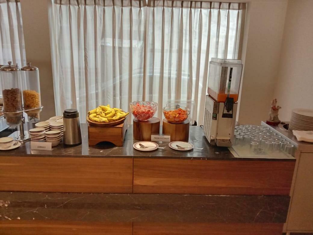 Inder Residency Hotel Ahmedabad Ngoại thất bức ảnh